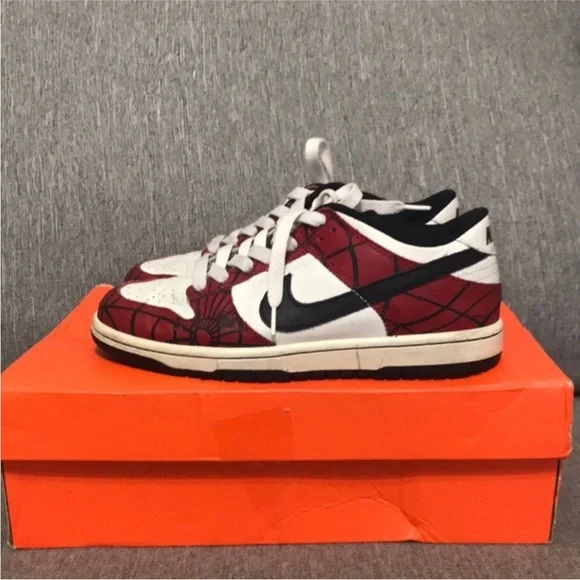 Nike Dunk Low GS Spiderman Vintage 2004 Rare - Picture 1 of 15